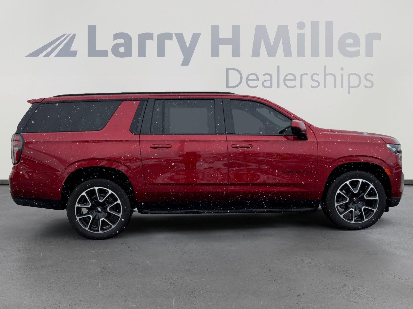 Used 2023 Chevrolet Suburban RST AWD/4WD image 8