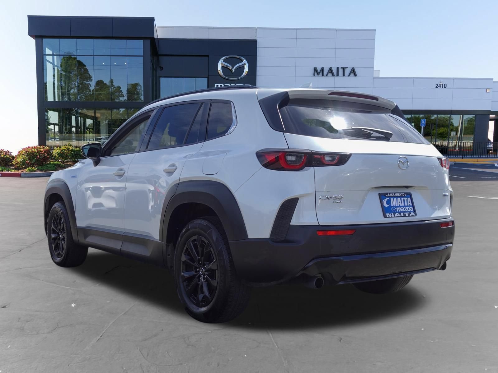 Used 2025 MAZDA CX-50 AWD 2.5 Hybrid w/ Premium Pkg image 7