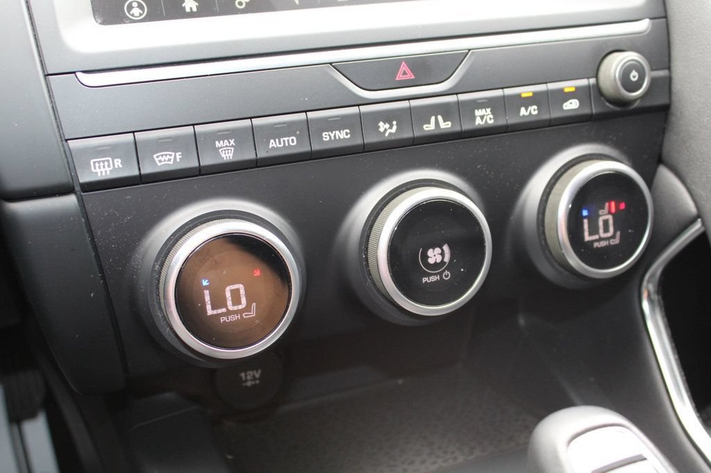 Used 2020 Jaguar E-PACE AWD/4WD image 12