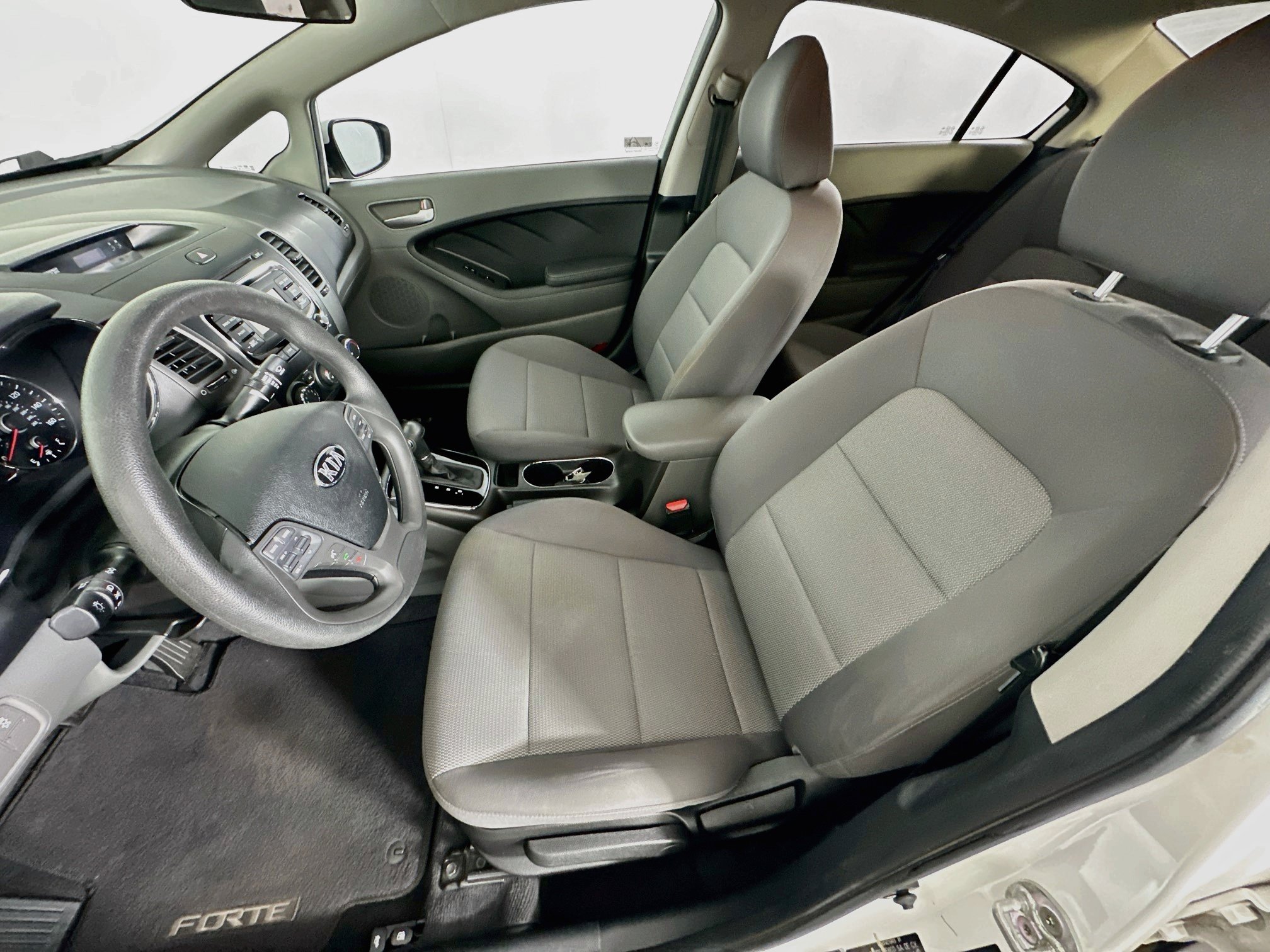 Used 2018 Kia Forte LX FWD image 13