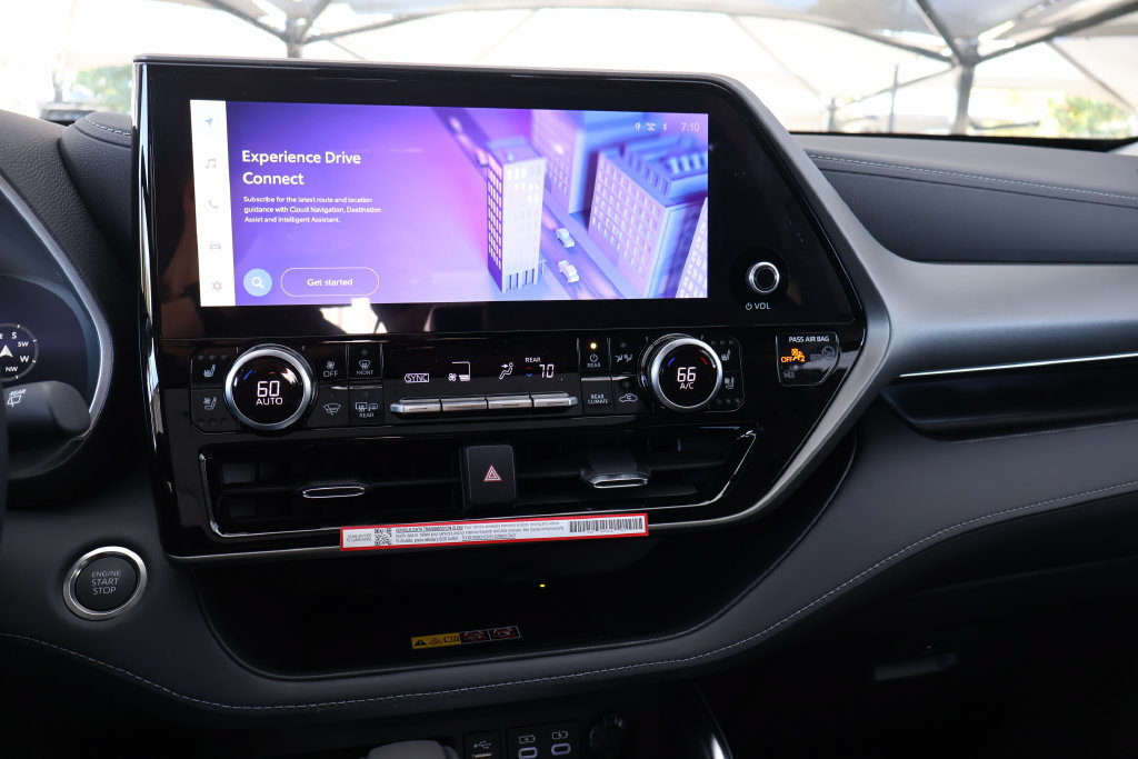 New 2026 Toyota Highlander Limited AWD/4WD image 43