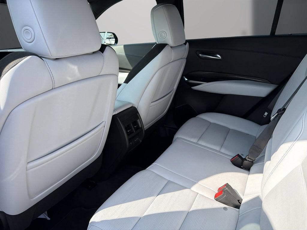 Certified 2024 Cadillac XT4 Sport FWD image 15