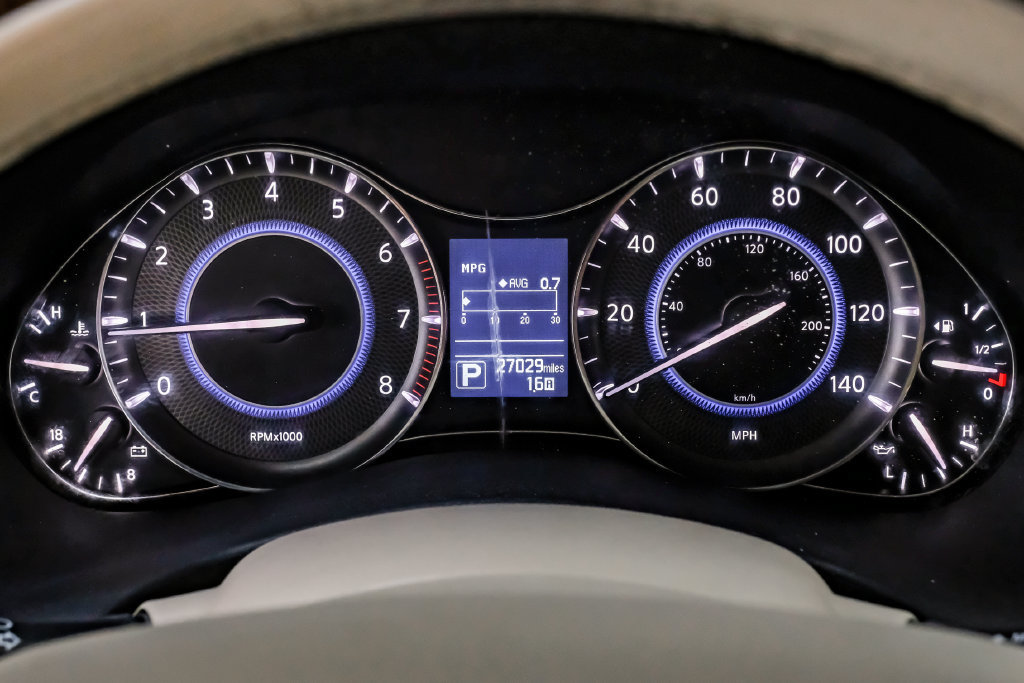 Used 2016 INFINITI QX80 2WD w/ Driver's Assistance Package image 21