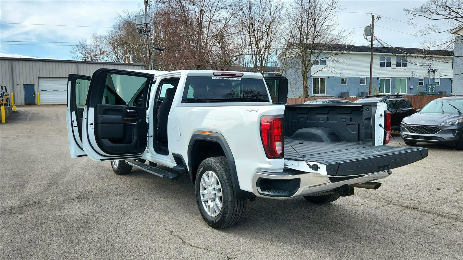 Used 2023 GMC Sierra 2500 SLE w/ SLE Convenience Package image 7