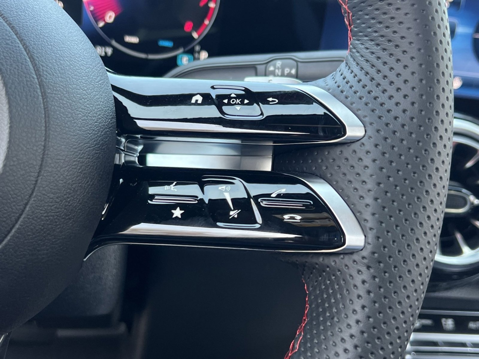 New 2026 Mercedes-Benz GLB 250 4MATIC image 30