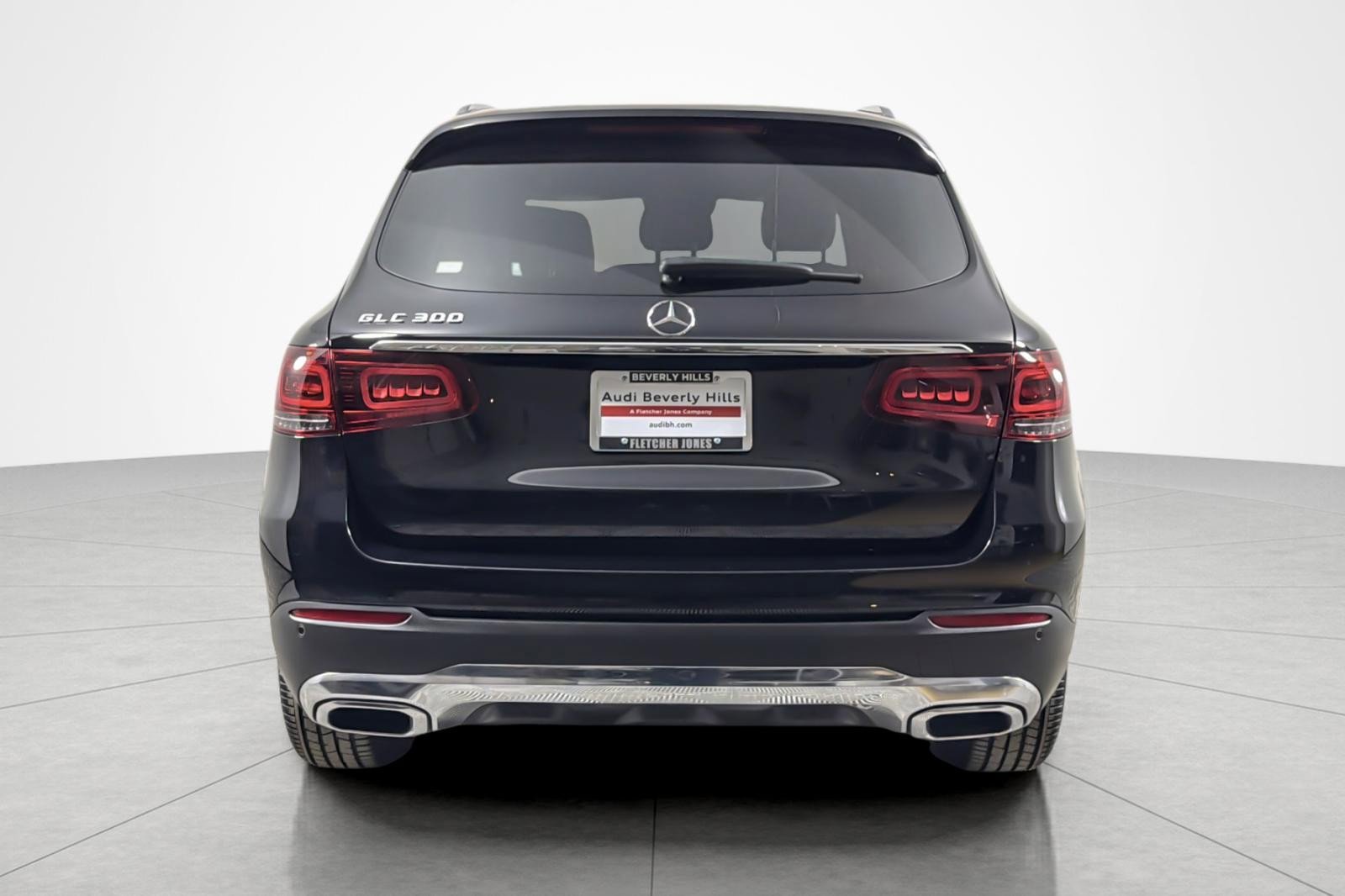 Used 2022 Mercedes-Benz GLC 300 w/ Premium Package Lite image 4