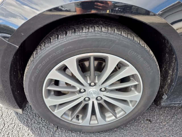 Used 2017 Buick LaCrosse Essence w/ Sun and Shade Package FWD image 7