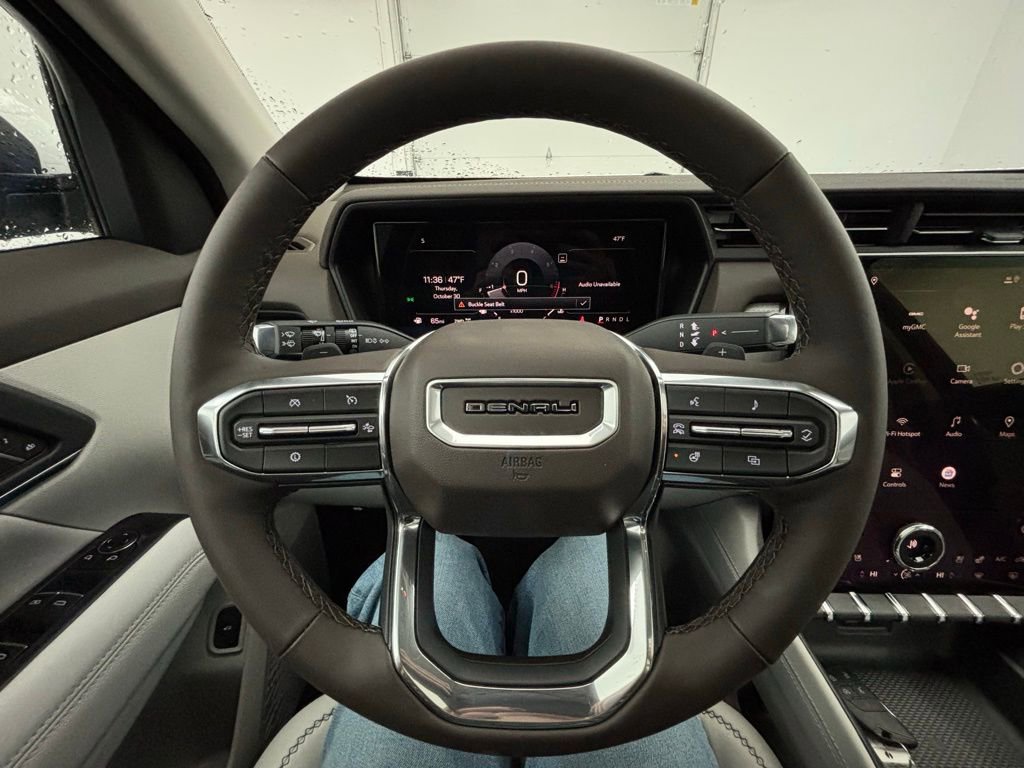 New 2026 GMC Terrain Denali w/ LPO, Black Badging Package image 23