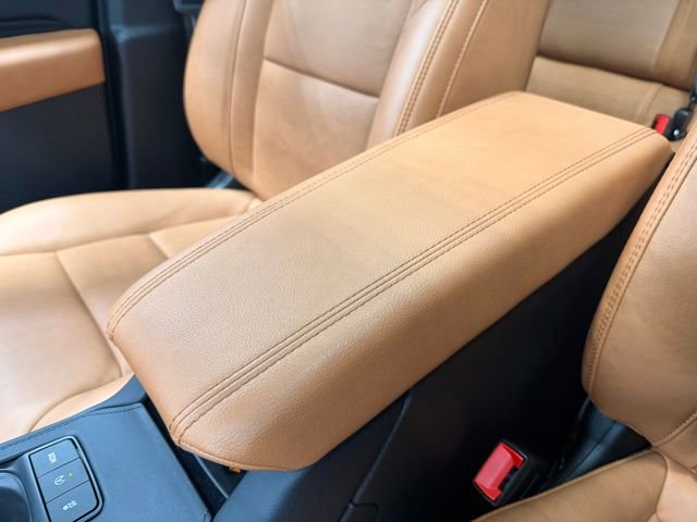 Used 2025 Cadillac XT4 Sport AWD/4WD image 34