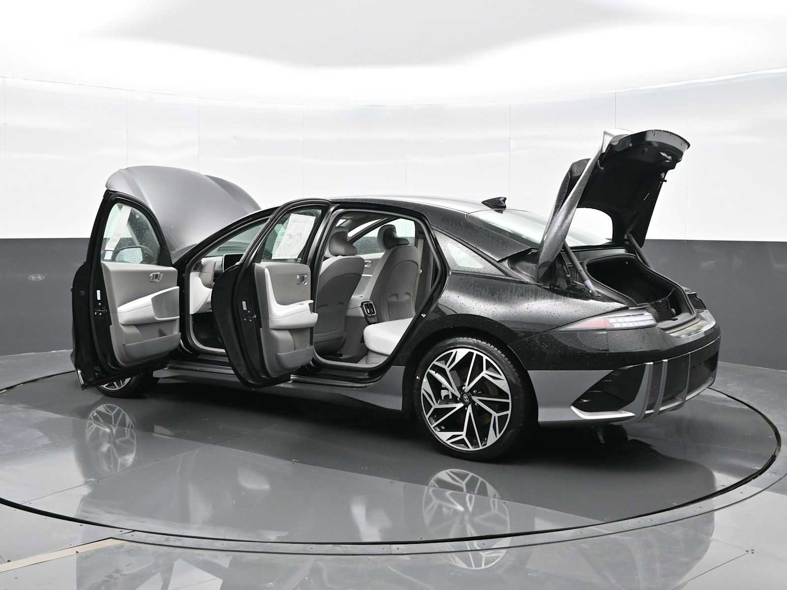 New 2024 Hyundai Ioniq 6 SEL image 39