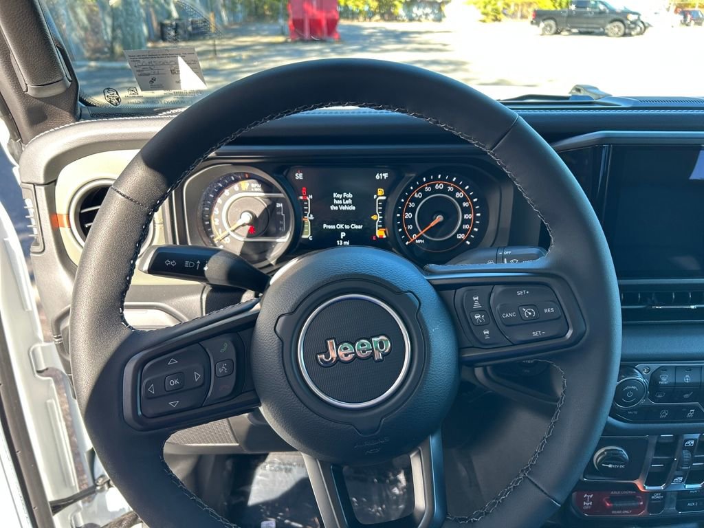 New 2025 Jeep Gladiator Mojave image 13