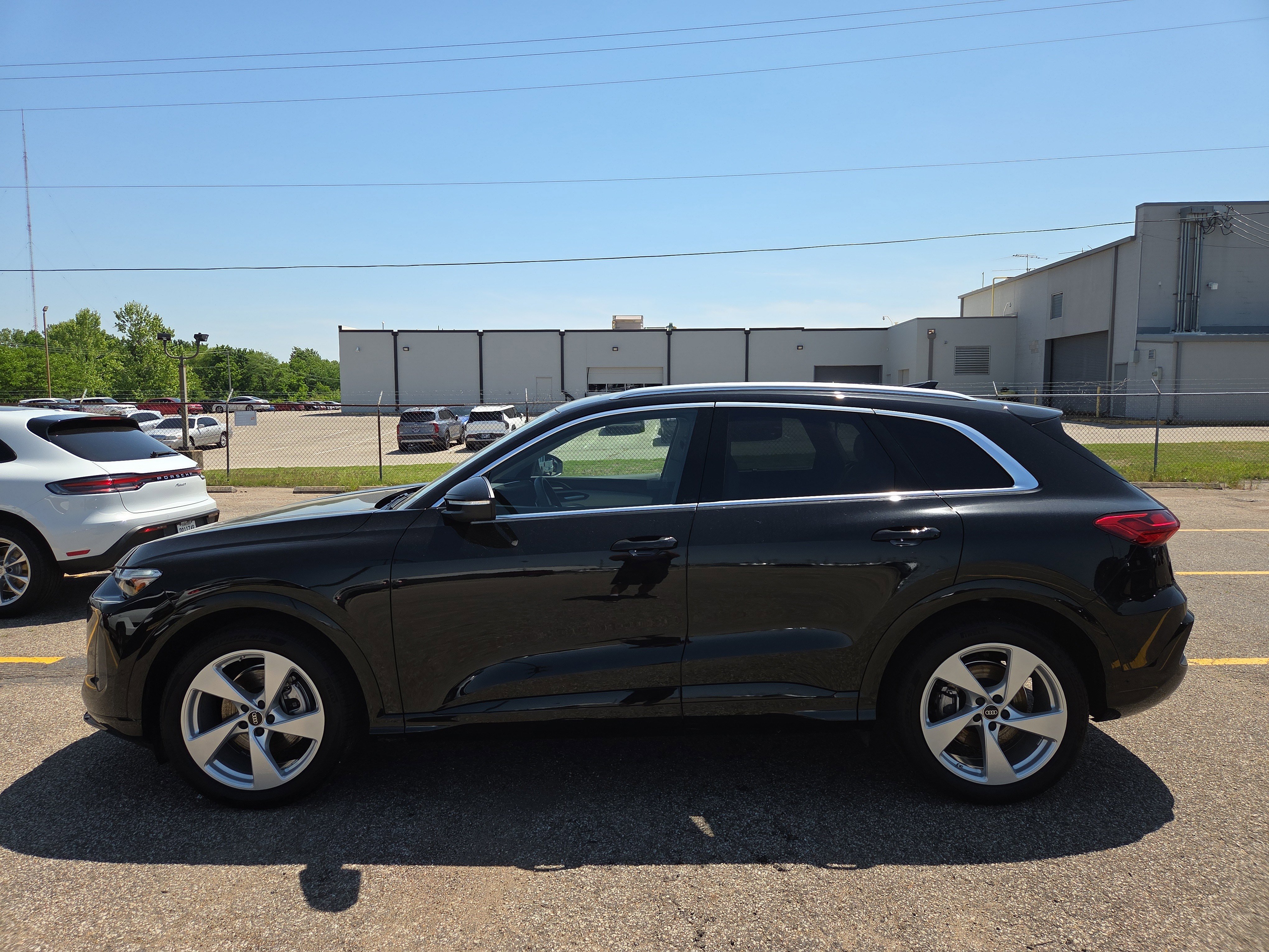 Certified 2025 Audi Q5 Prestige image 2