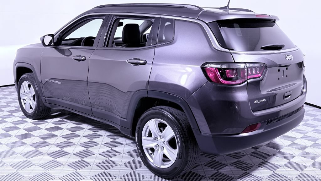 Used 2022 Jeep Compass Latitude w/ Convenience Group AWD/4WD image 5