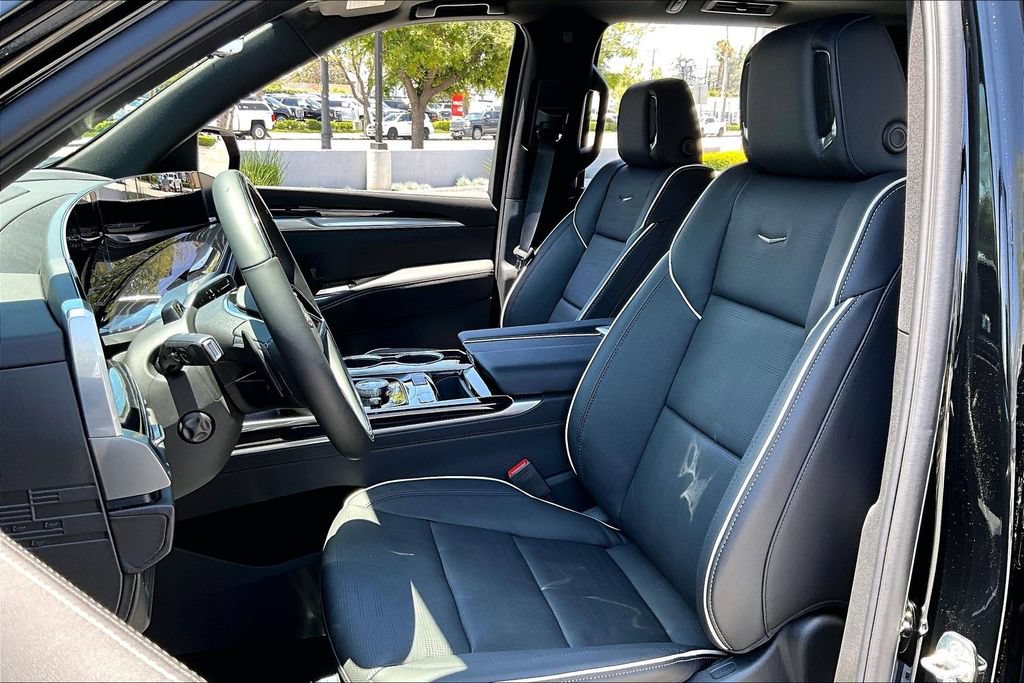 New 2026 Cadillac Escalade Sport AWD/4WD image 12