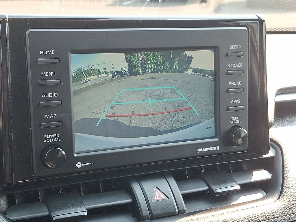 Used 2021 Toyota RAV4 LE AWD/4WD image 19