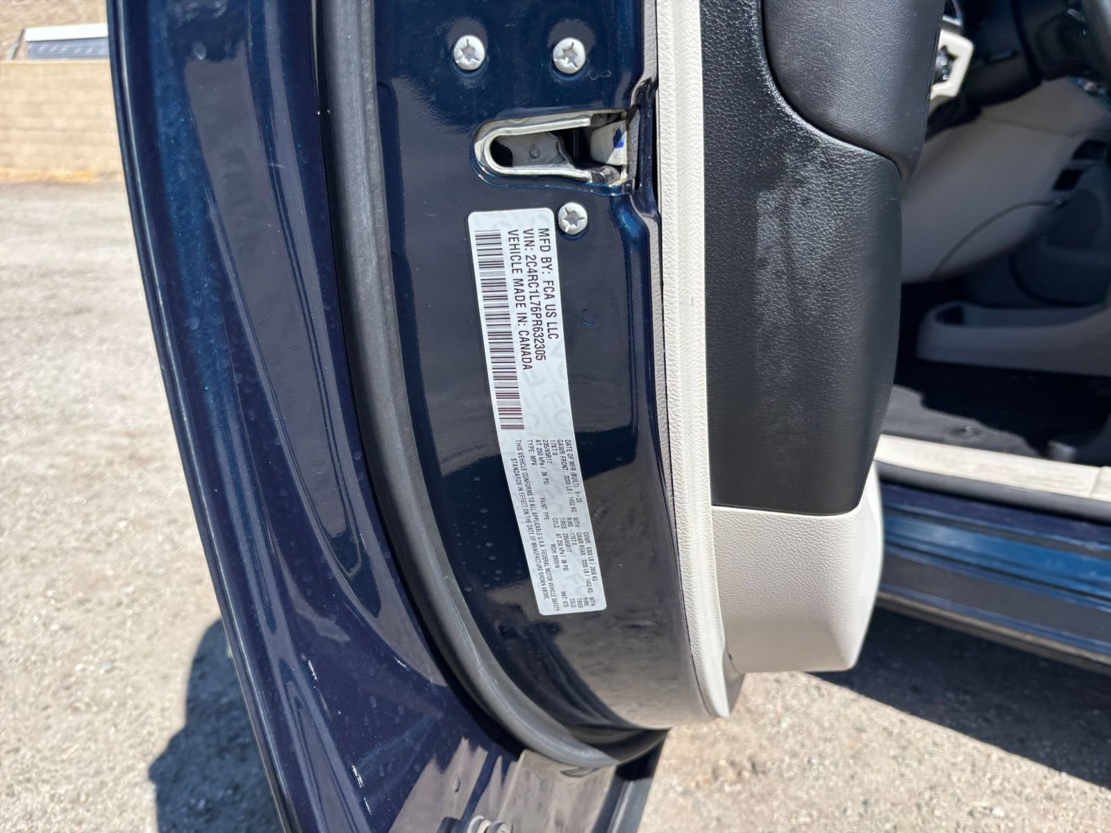 Used 2023 Chrysler Pacifica Touring-L FWD image 31