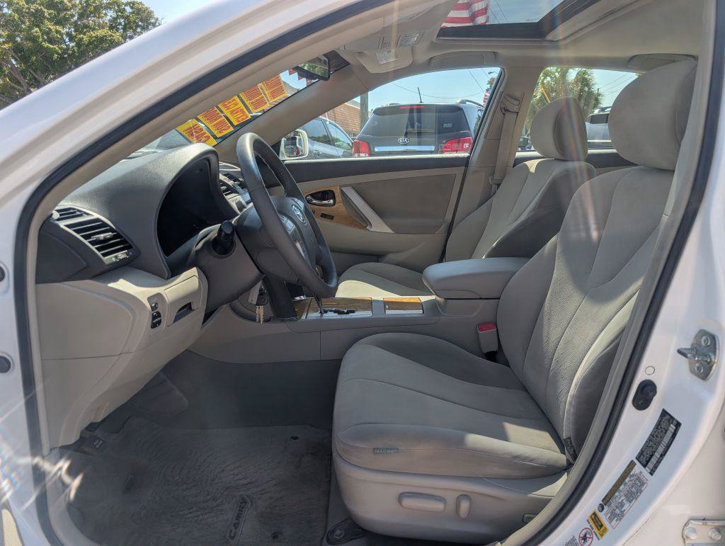 Used 2007 Toyota Camry XLE FWD image 9