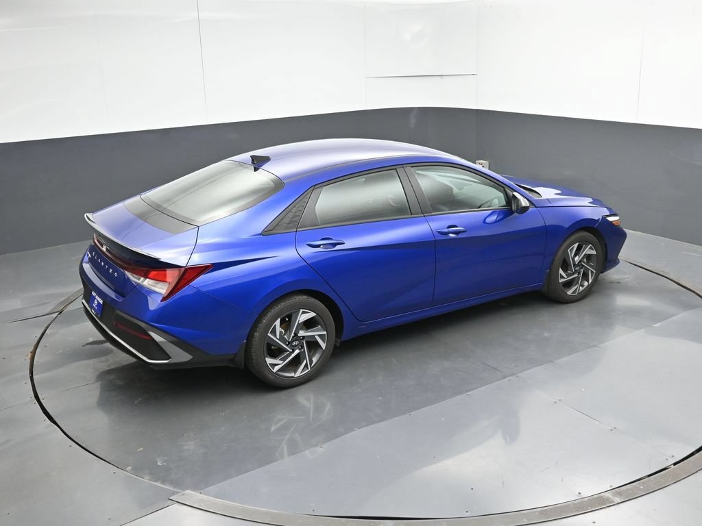Certified 2025 Hyundai Elantra Sport FWD image 51