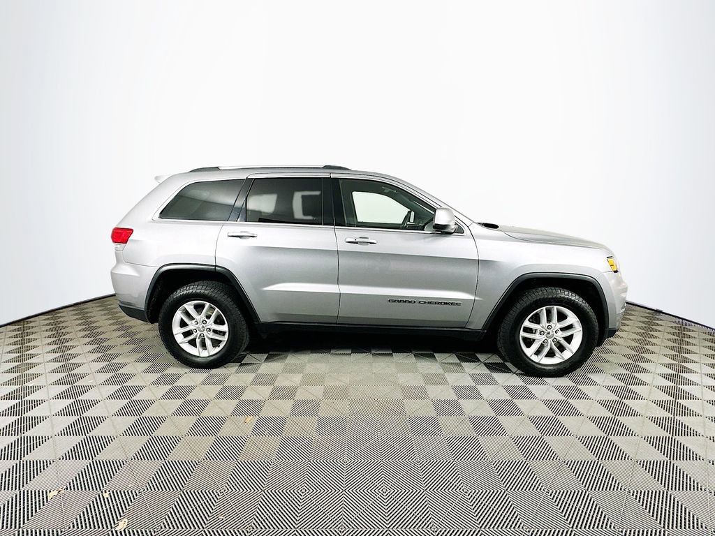 Certified 2017 Jeep Grand Cherokee Laredo w/ Quick Order Package 23E AWD/4WD image 11