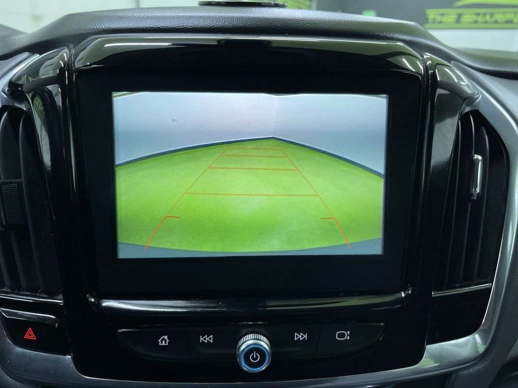 Used 2019 Chevrolet Traverse LT w/ LPO, 'HIT The Road' Package image 22