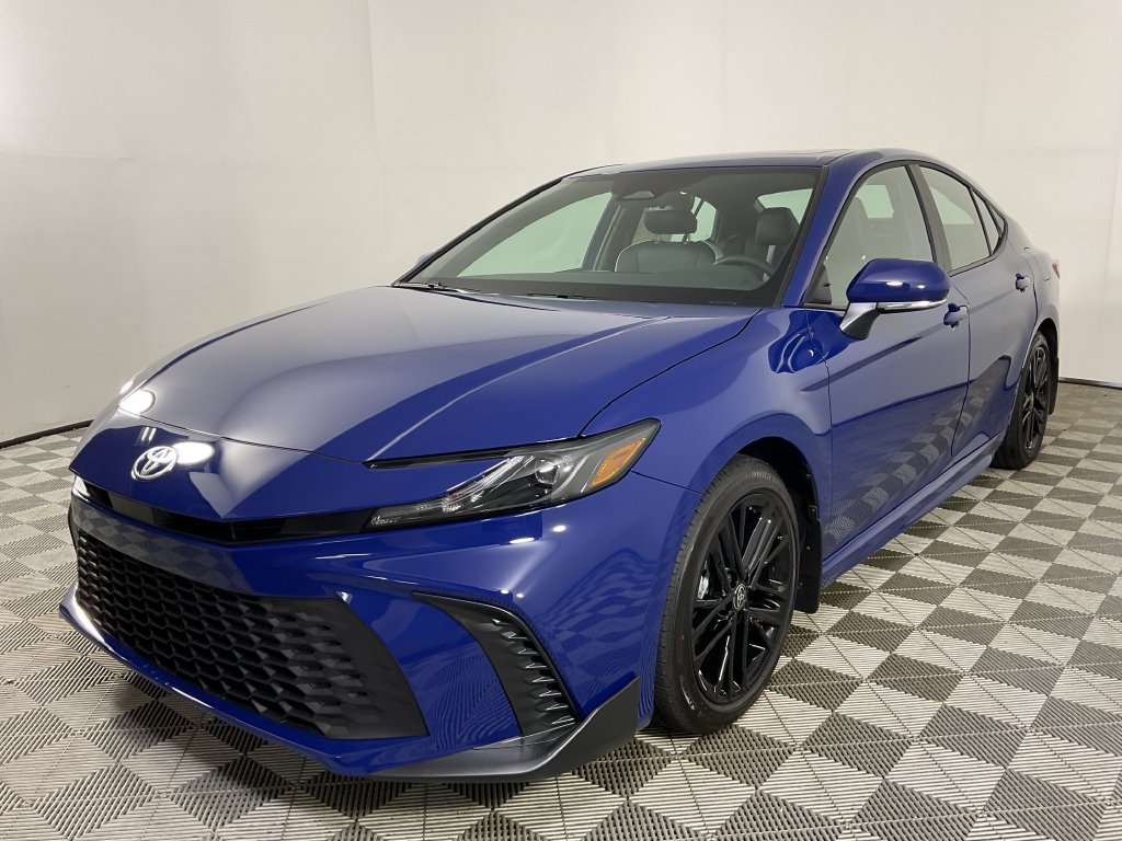 New 2026 Toyota Camry SE FWD image 3