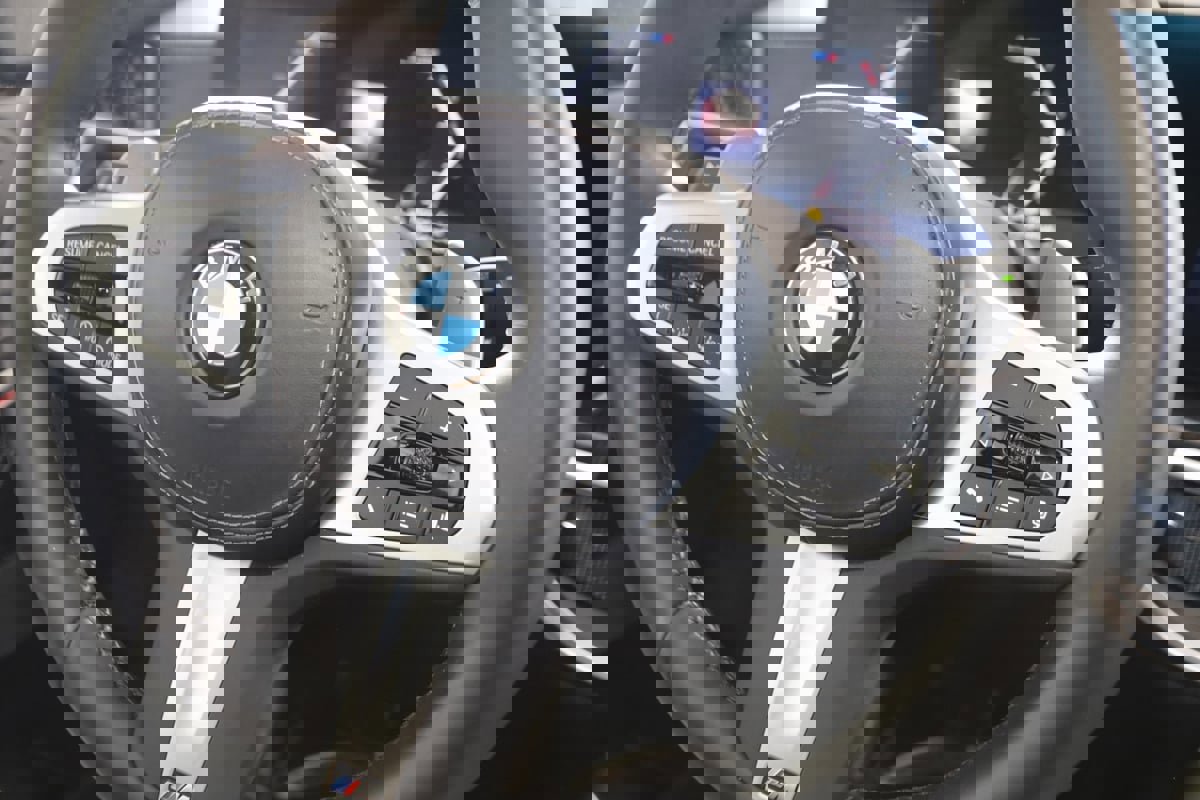 Used 2024 BMW X6 xDrive40i w/ Premium Package image 44