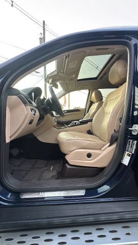Used 2017 Mercedes-Benz GLS 450 4MATIC image 11