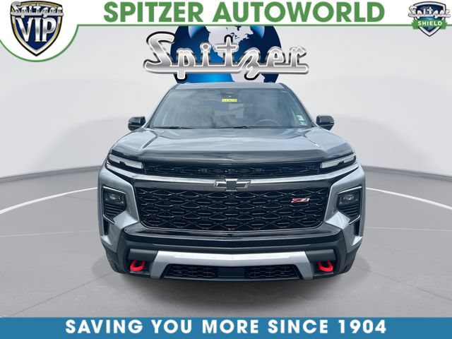 Certified 2025 Chevrolet Traverse Z71 w/ Driver Confidence Package AWD/4WD image 3
