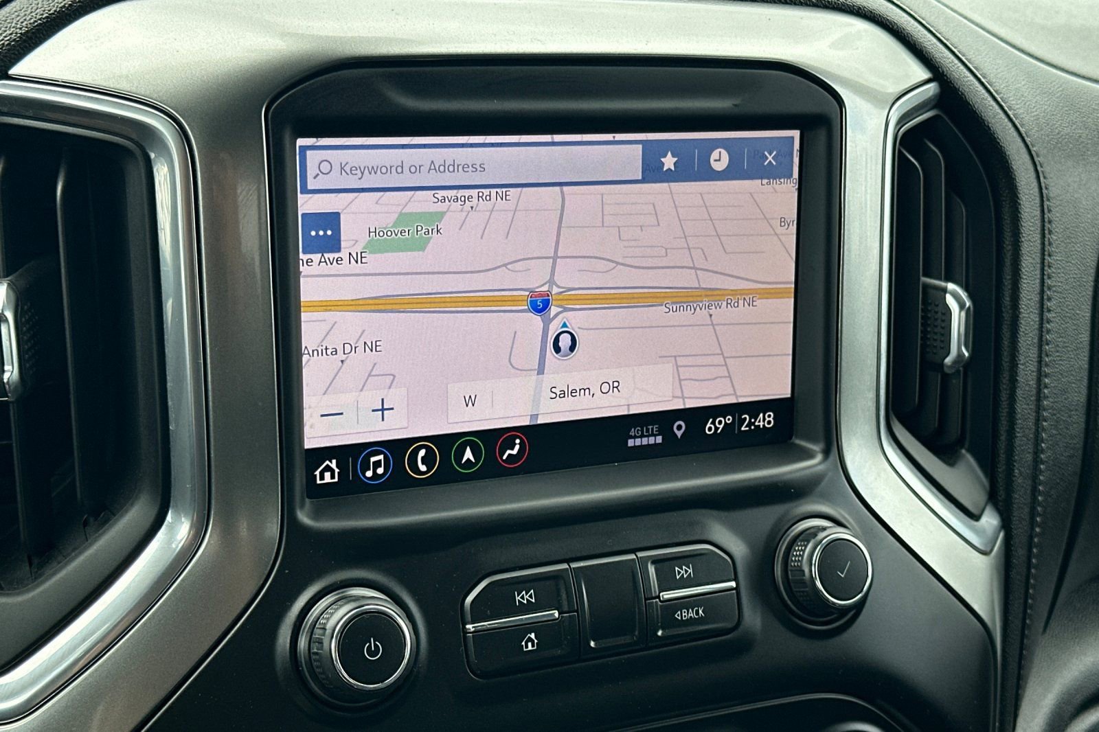 Used 2019 Chevrolet Silverado 1500 LTZ w/ LTZ Plus Package AWD/4WD image 18