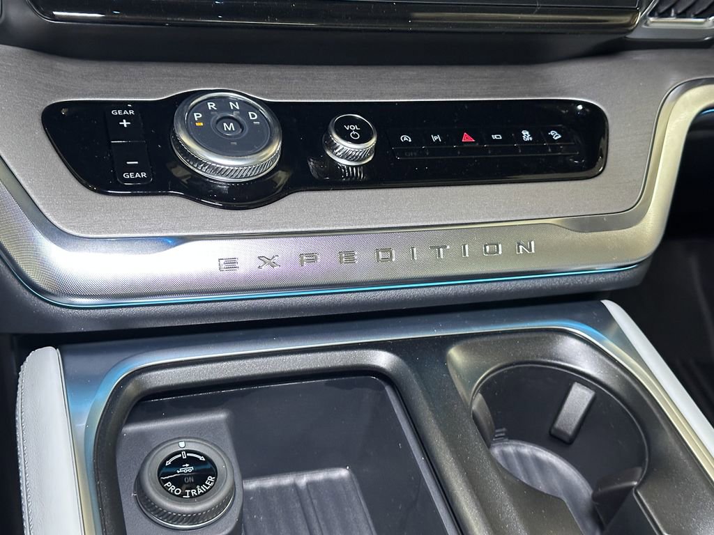 New 2026 Ford Expedition Platinum image 36