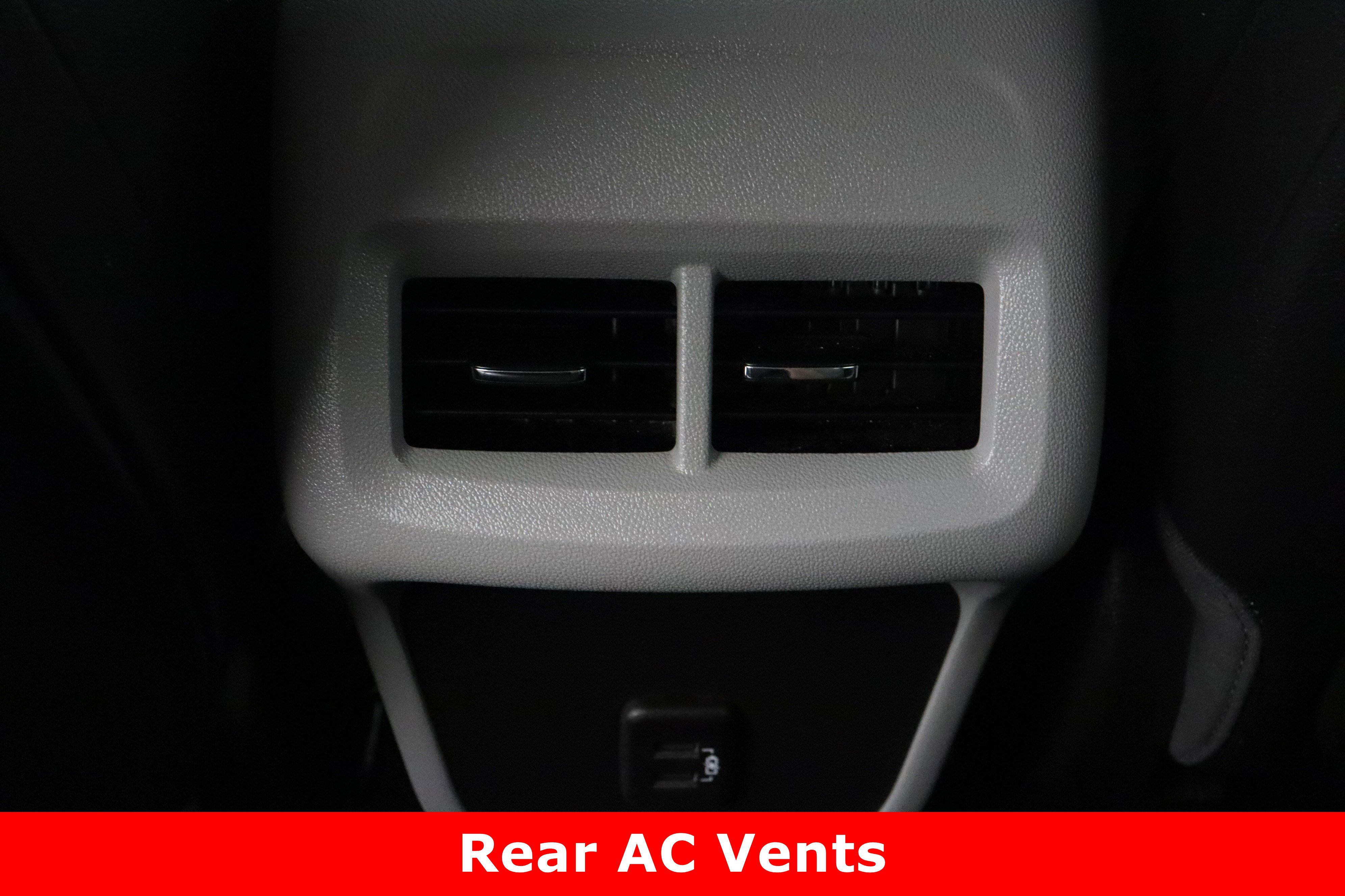 Used 2023 GMC Terrain SLT image 30