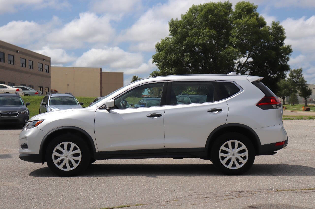 Used 2018 Nissan Rogue S image 8