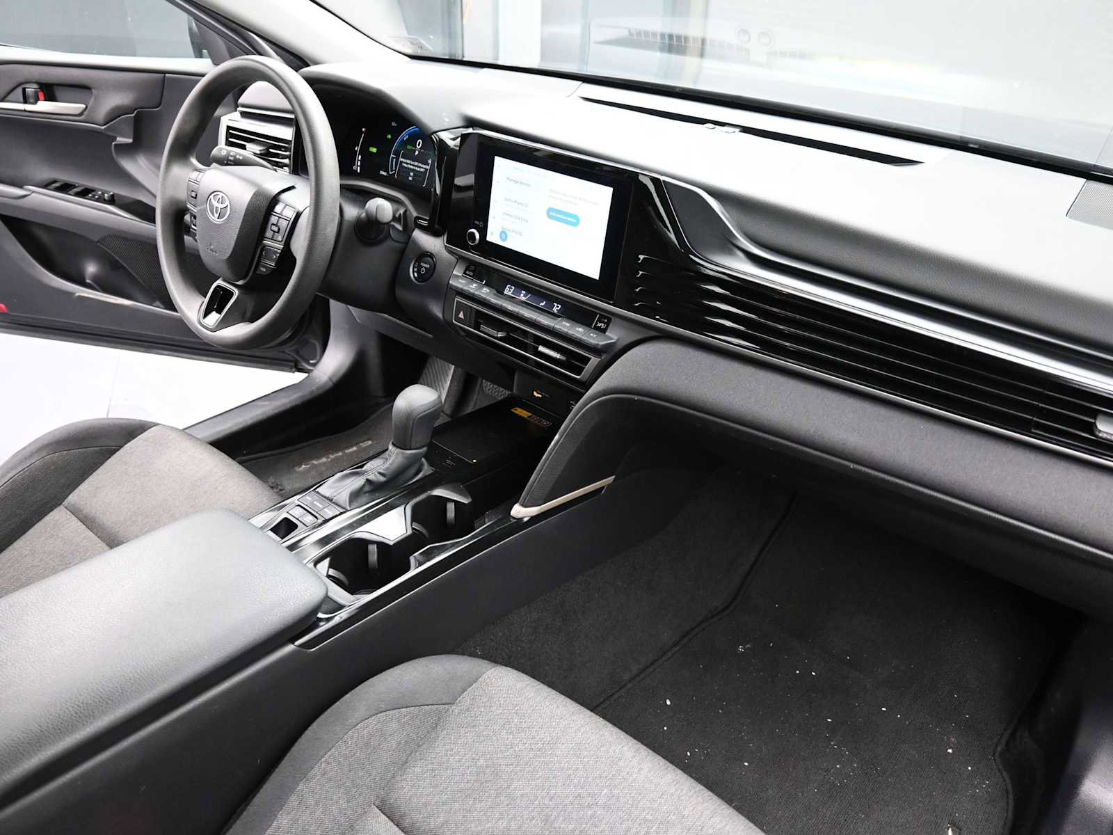 Used 2025 Toyota Camry LE w/ Convenience Package FWD image 23
