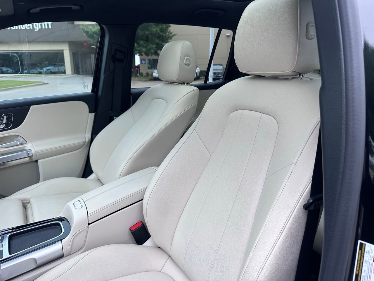 Used 2025 Mercedes-Benz EQB 250+ image 23
