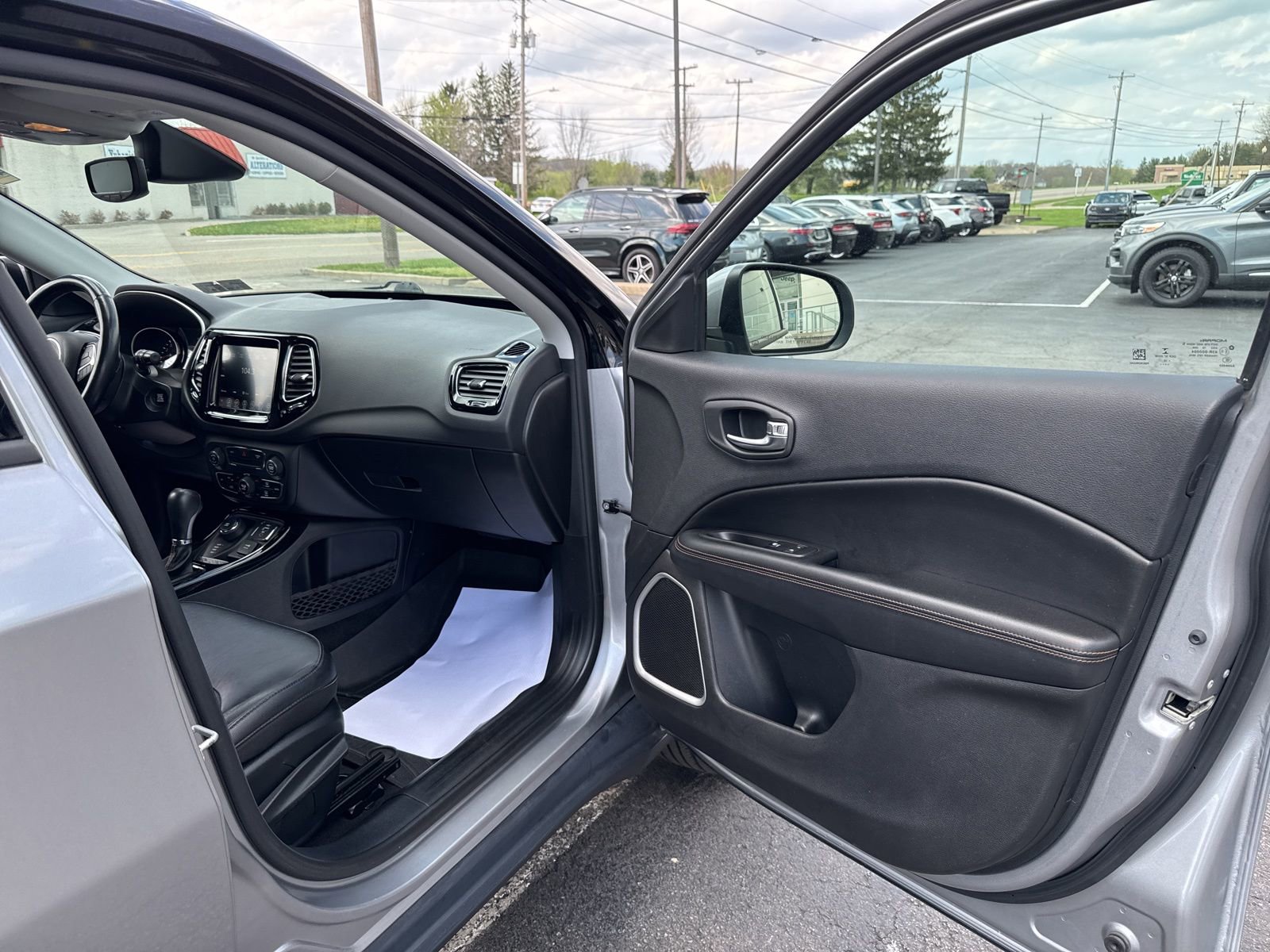 Used 2019 Jeep Compass Limited AWD/4WD image 34