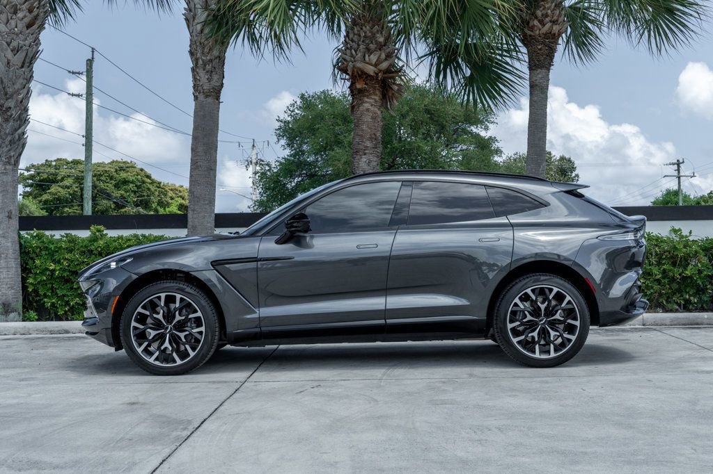 Used 2021 Aston Martin DBX AWD/4WD image 3