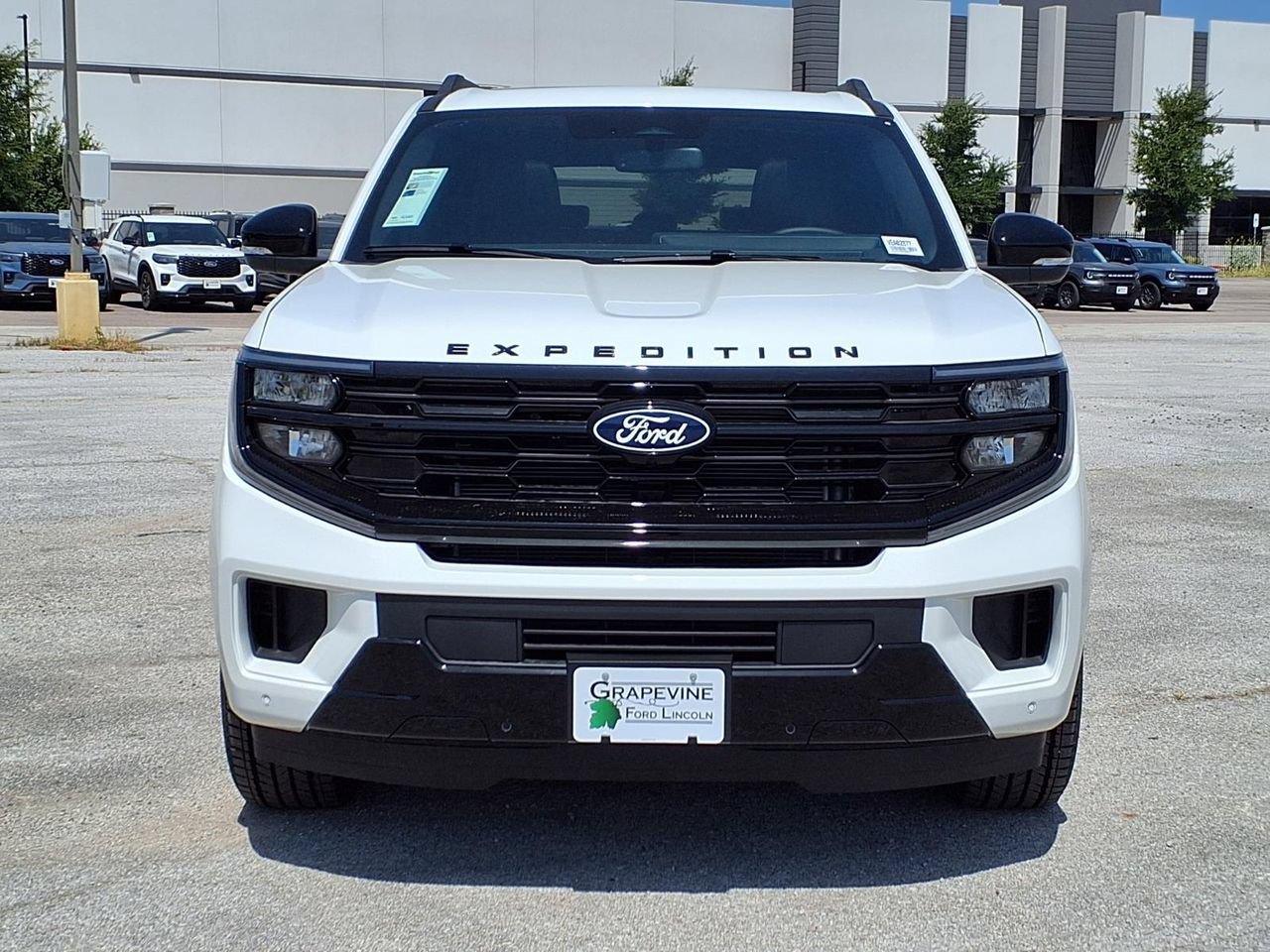 New 2027 Ford Expedition Max Platinum w/ Stealth Appearance Package AWD/4WD image 2