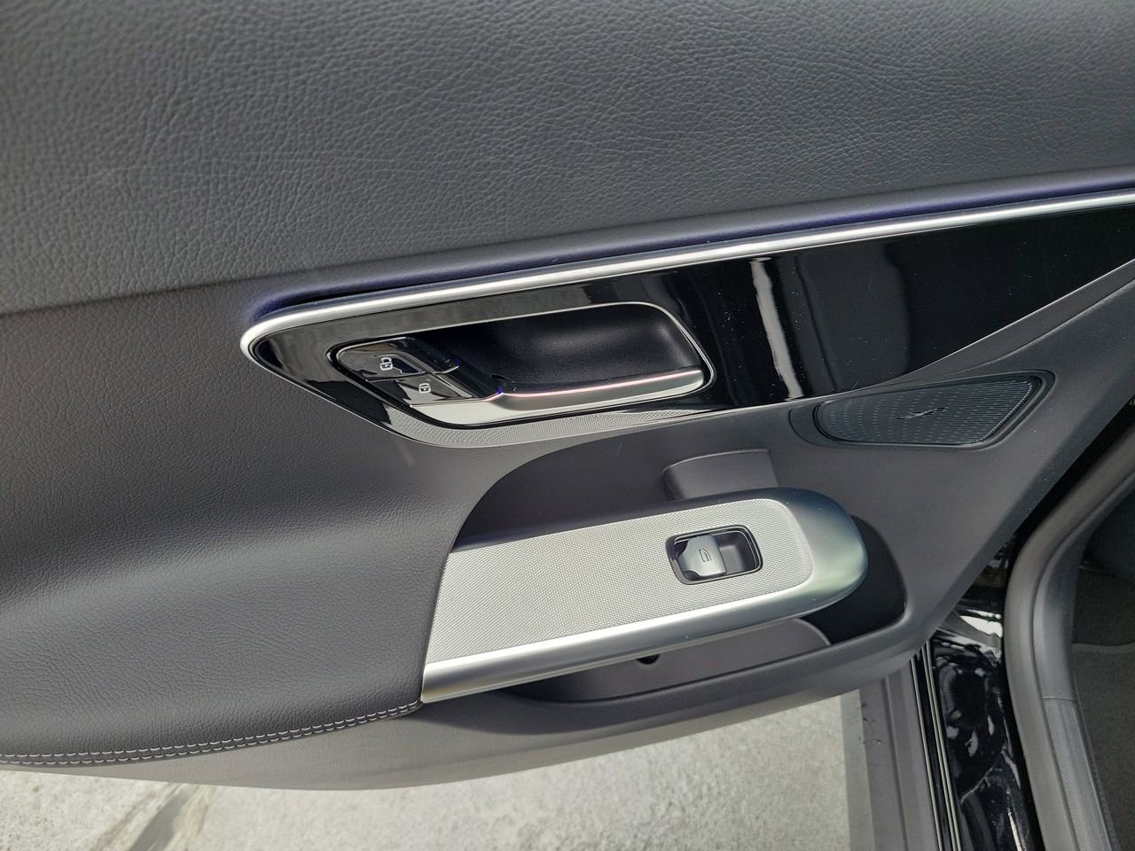 New 2026 Mercedes-Benz GLC 350e 4MATIC image 10