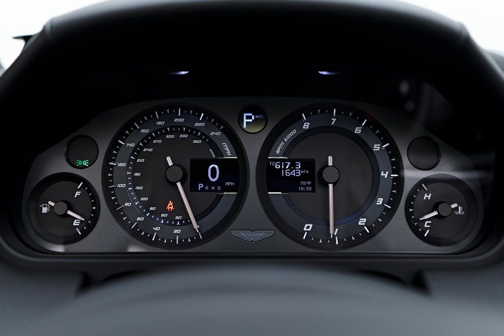 Used 2016 Aston Martin DB9 GT RWD image 77
