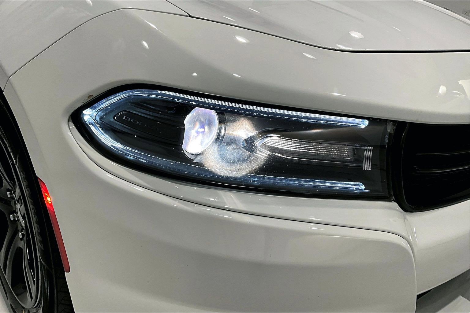 Used 2018 Dodge Charger SXT RWD image 31