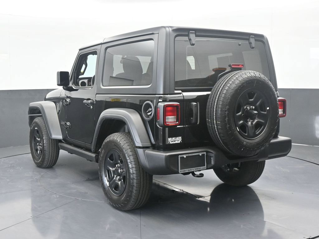 Used 2025 Jeep Wrangler Sport image 4