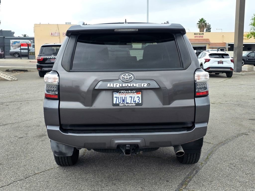 Used 2016 Toyota 4Runner SR5 w/ Convenience Package image 6