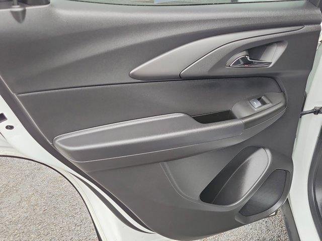 Used 2023 Chevrolet TrailBlazer LT w/ Convenience Package image 9