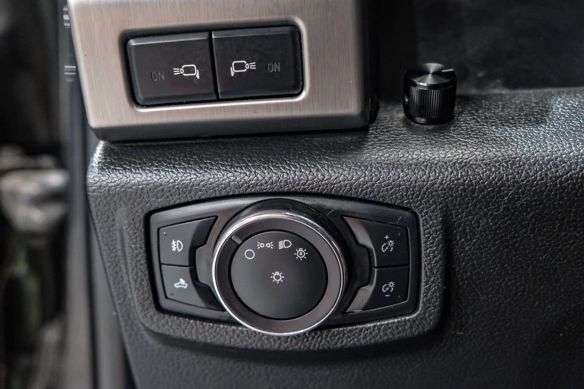 Used 2017 Ford F350 Platinum w/ Platinum Ultimate Package image 30