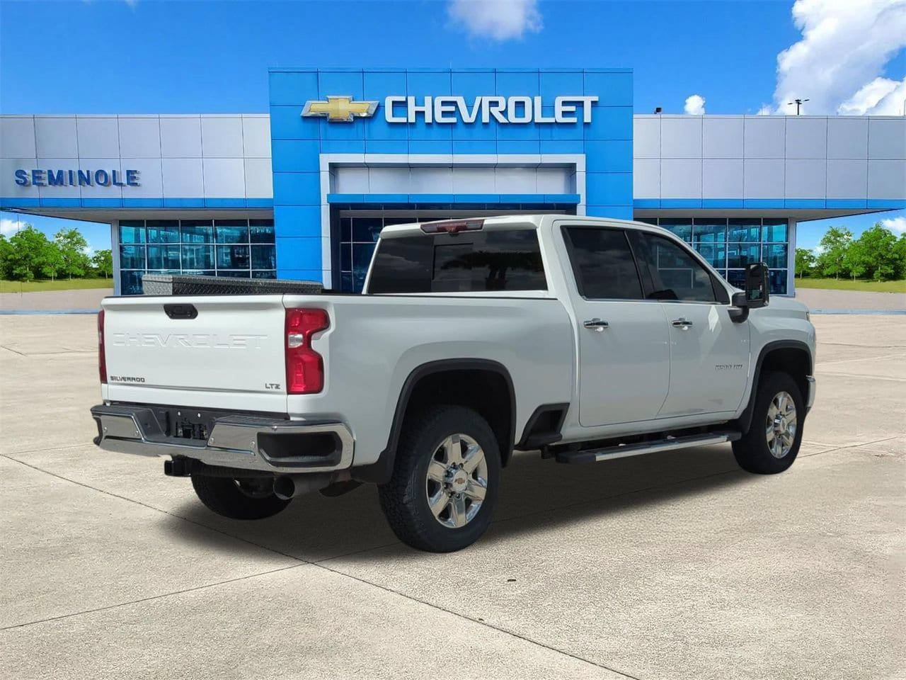 Used 2021 Chevrolet Silverado 2500 LTZ w/ LTZ Premium Package AWD/4WD image 4