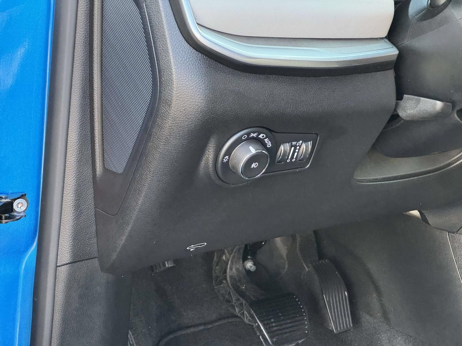 Used 2025 Jeep Compass Limited AWD/4WD image 13