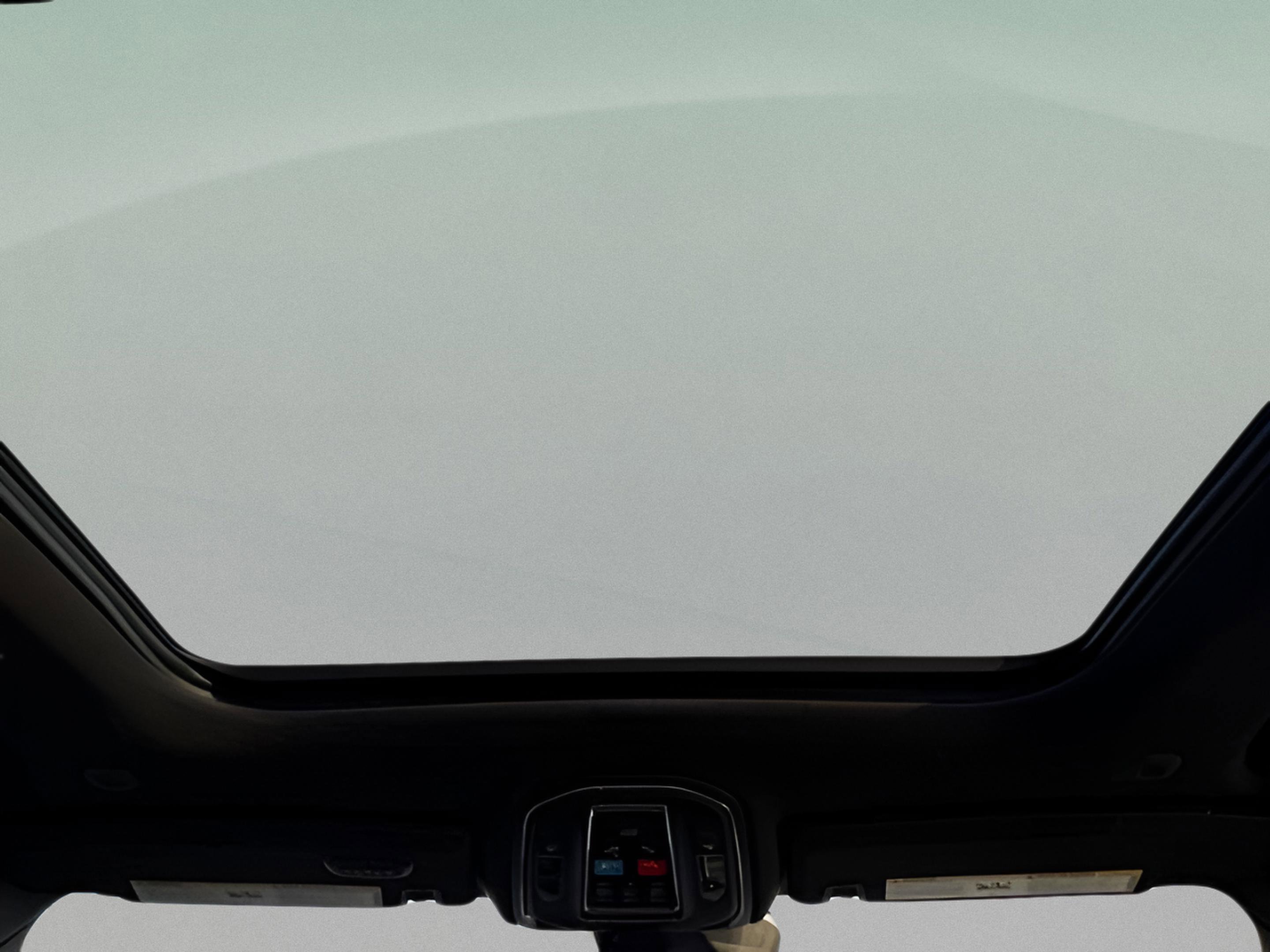 Certified 2025 Jeep Grand Cherokee Overland w/ Luxury Tech Group IV image 12