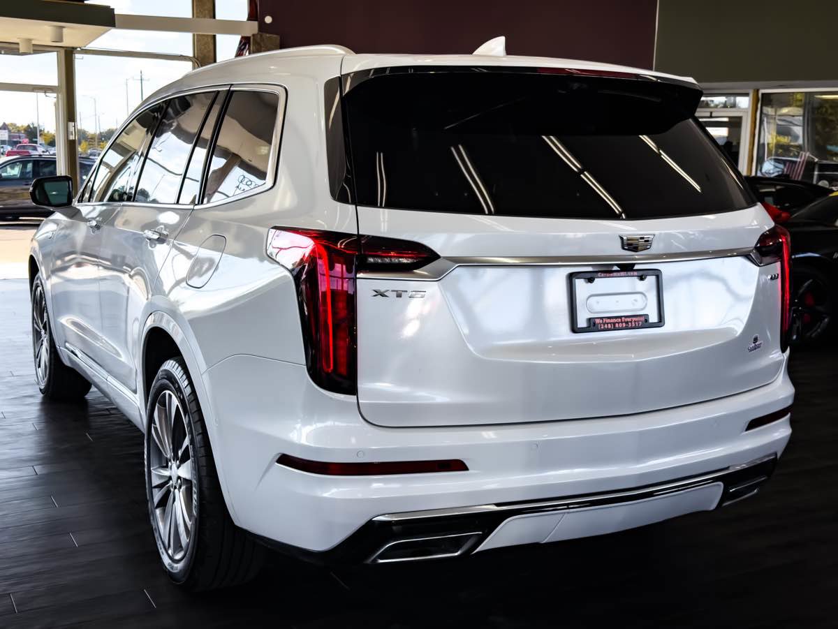 Used 2024 Cadillac XT6 Premium Luxury w/ Technology Package image 12