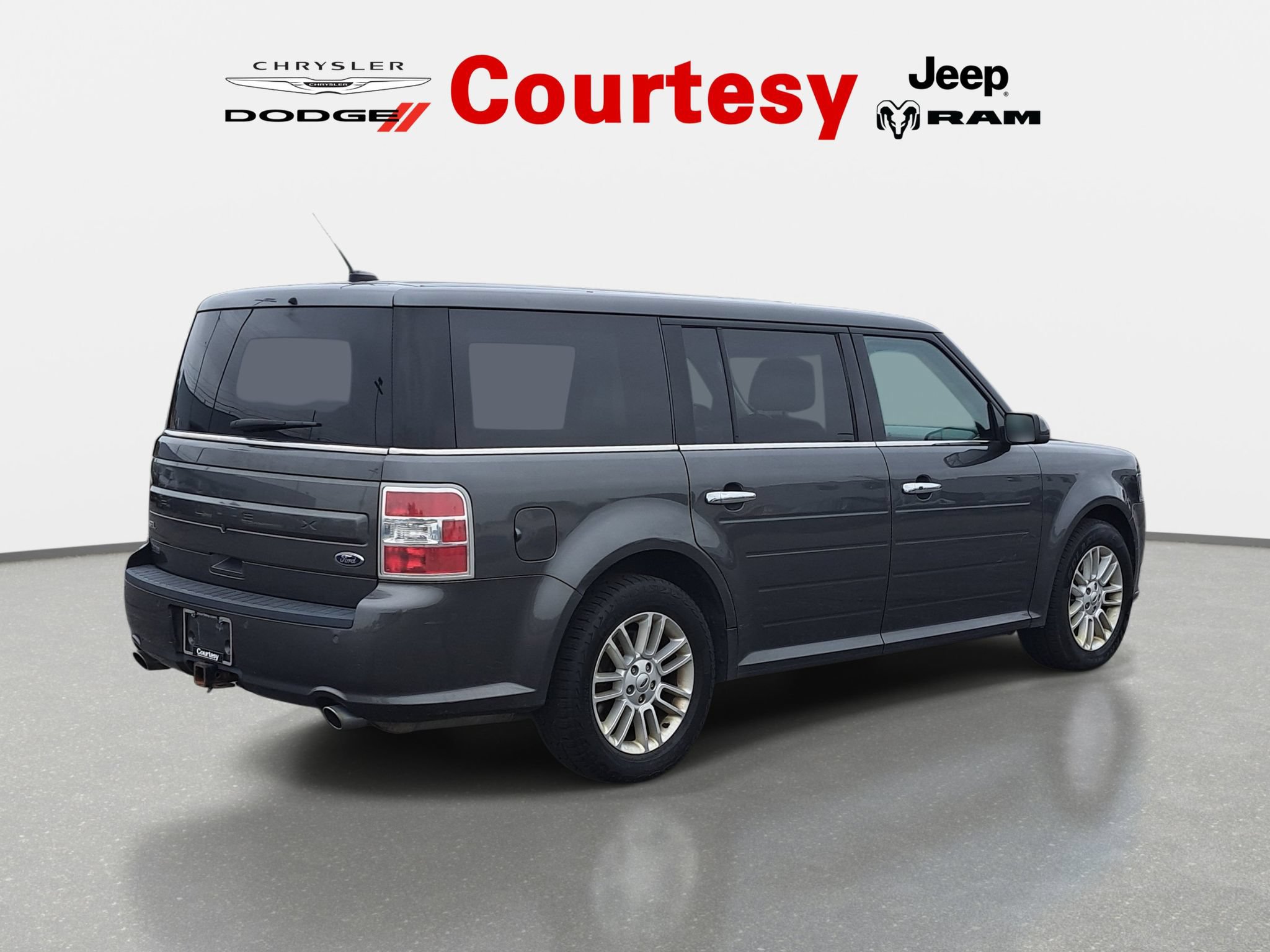 Used 2018 Ford Flex SEL w/ Class III Trailer Tow Package FWD image 4