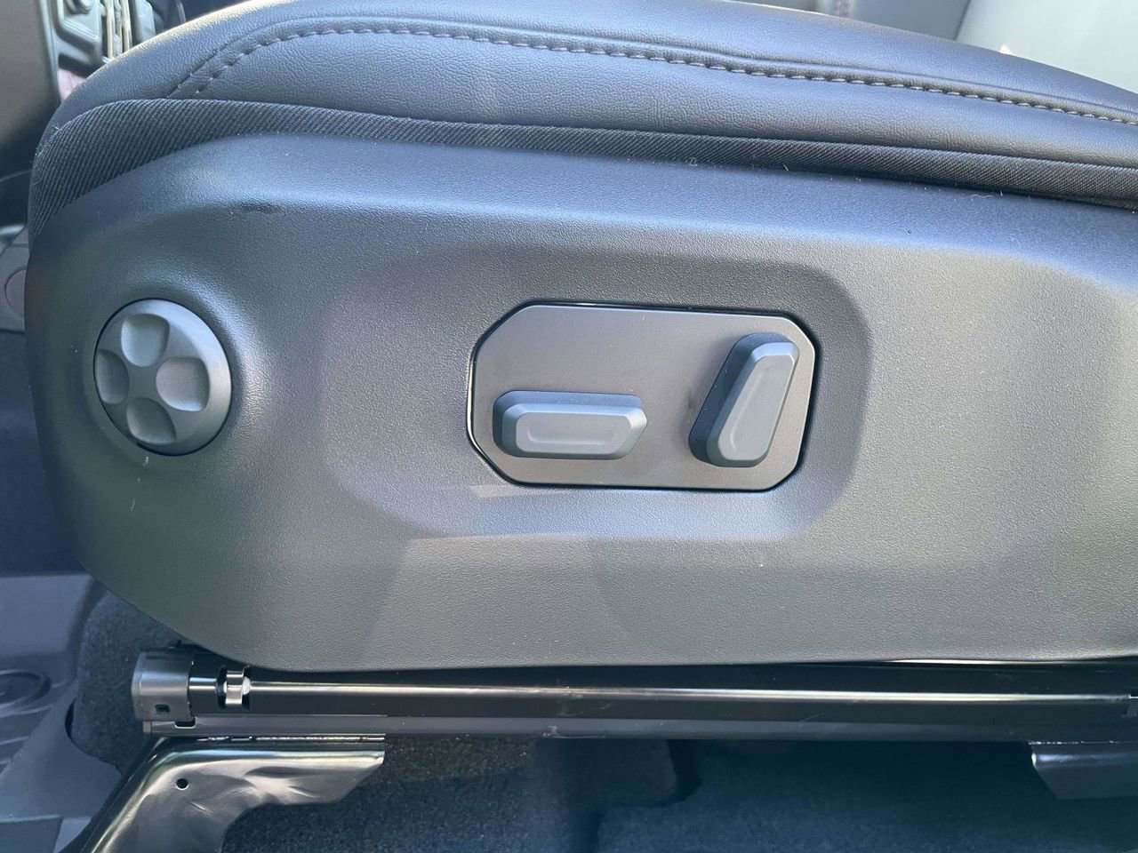 New 2026 Jeep Gladiator Rubicon AWD/4WD image 26